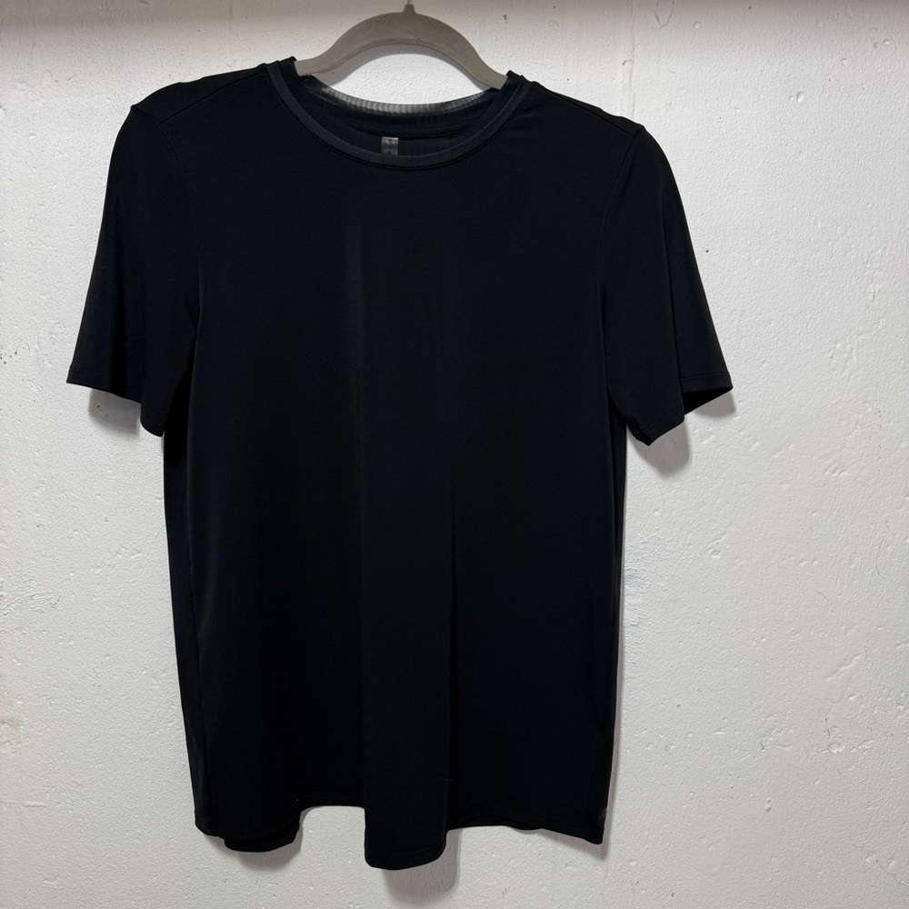 Fabletics Women’s Black Open Back Short Sleeve Tee